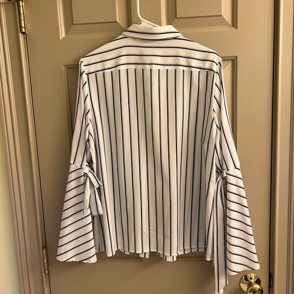 Karl Lagerfeld Striped top - Picture 4 of 4